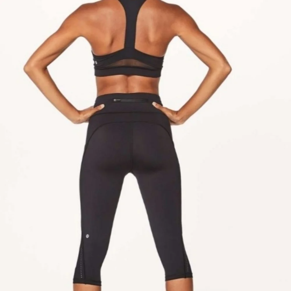 Lululemon break free cropped pants